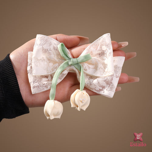 Lily & Lace Hair Pin