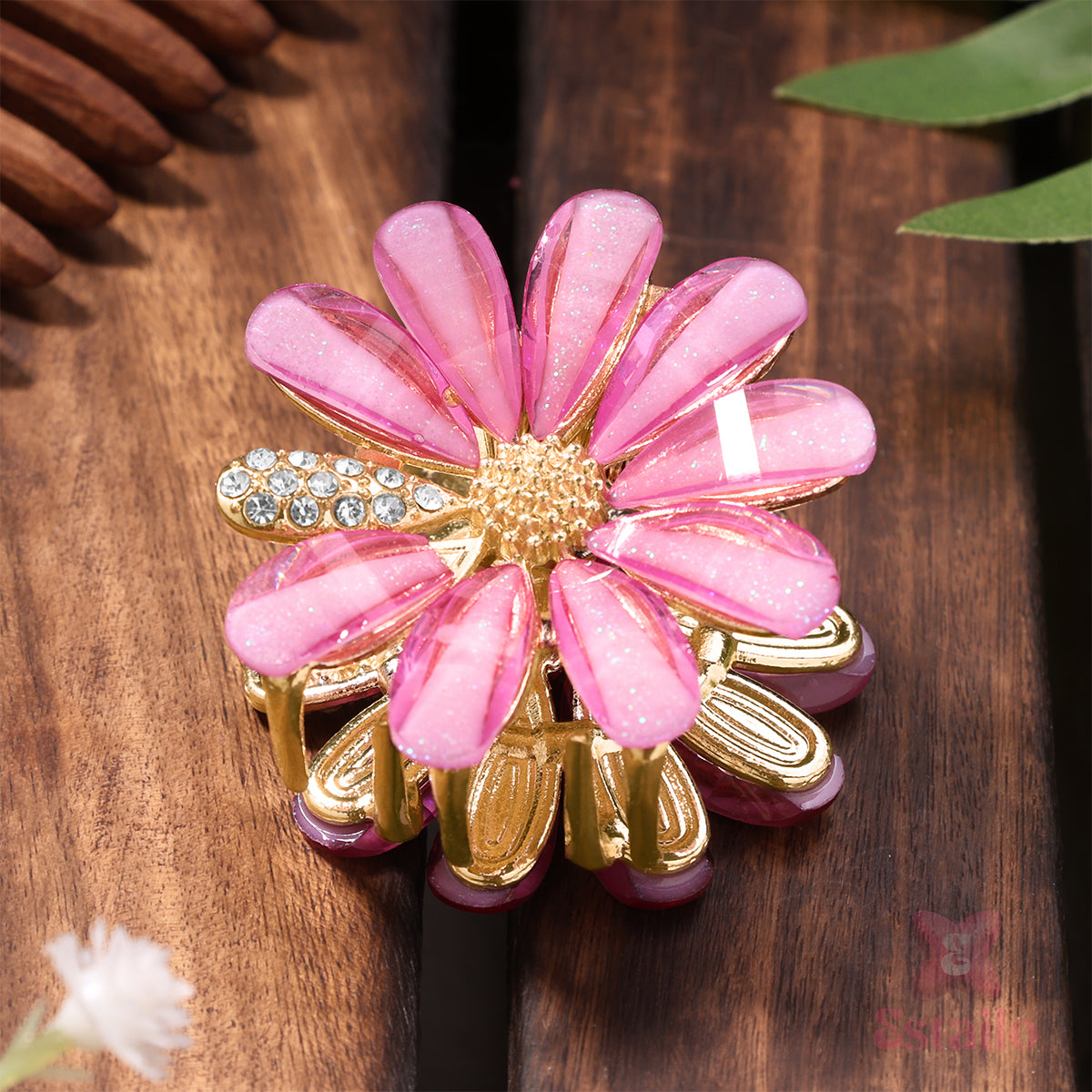 Daisy flower Hair Claw (pack of 1)