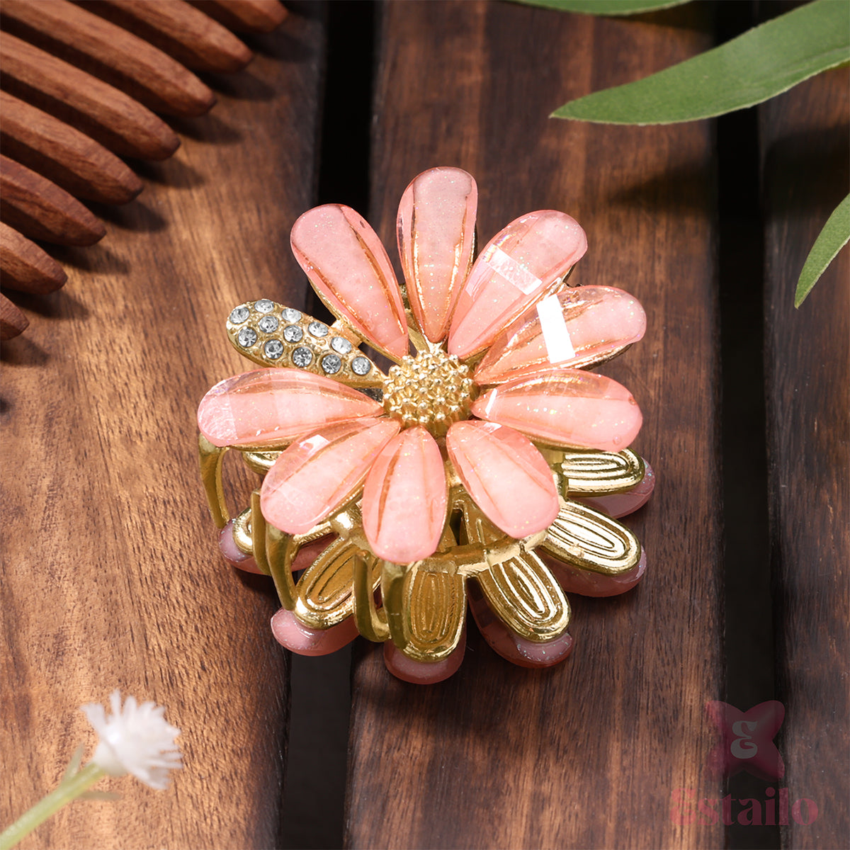 Daisy flower Hair Claw (pack of 1)