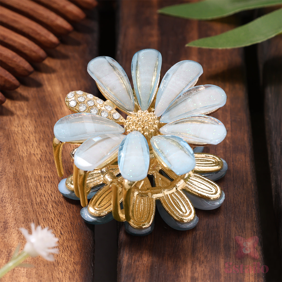 Daisy flower Hair Claw (pack of 1)