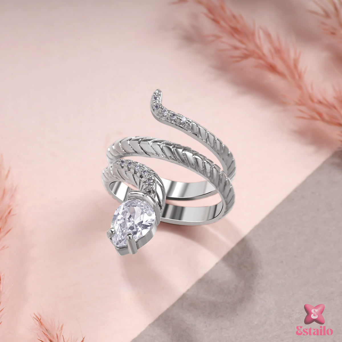 Sparkling Snake Ring