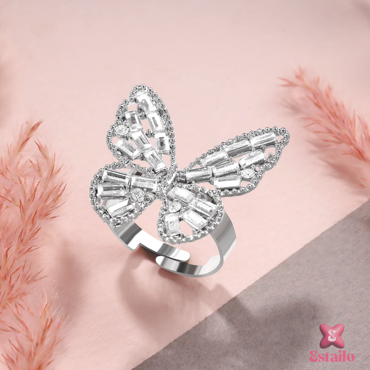 Wings Gleam Ring