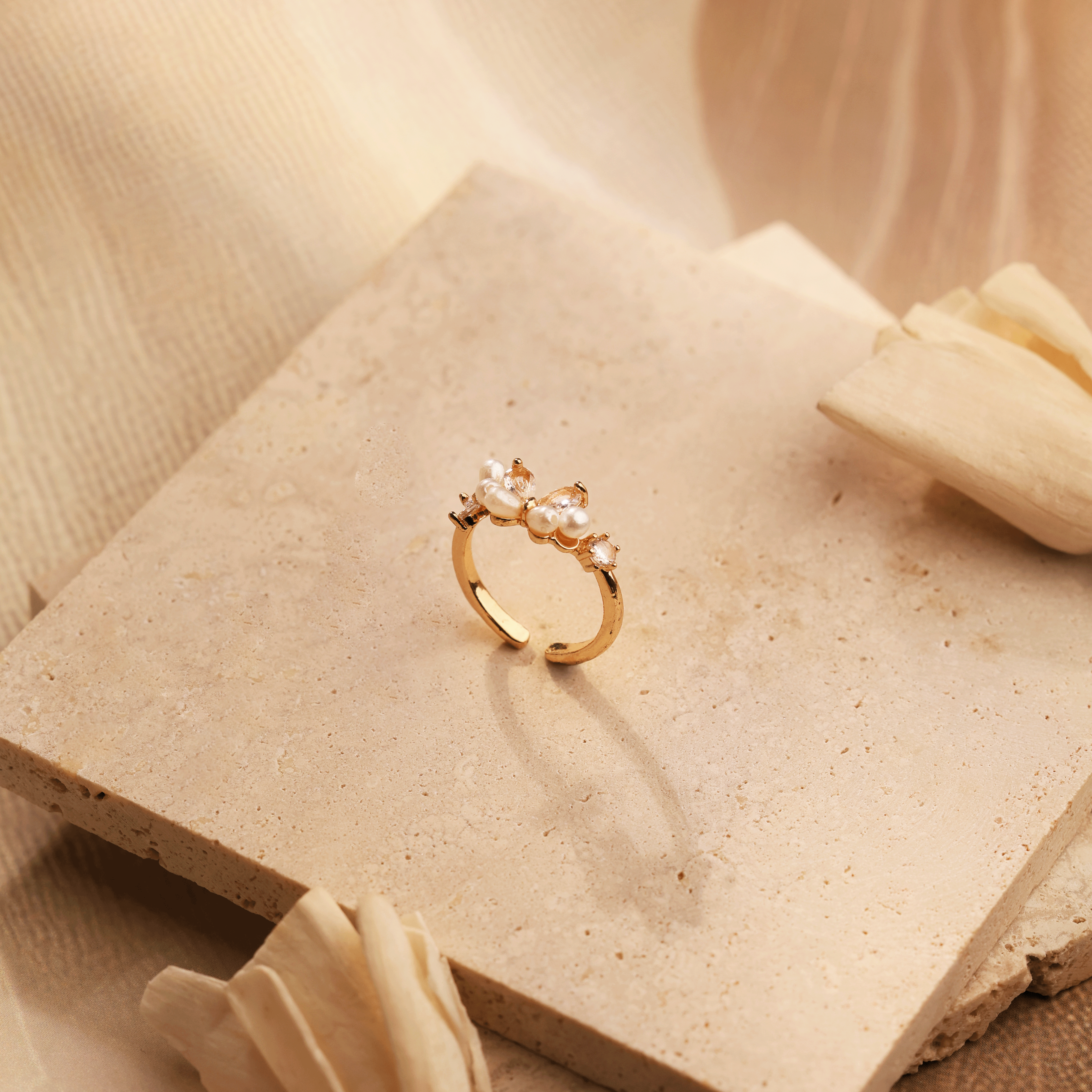 Bling Blogger Pearl ring