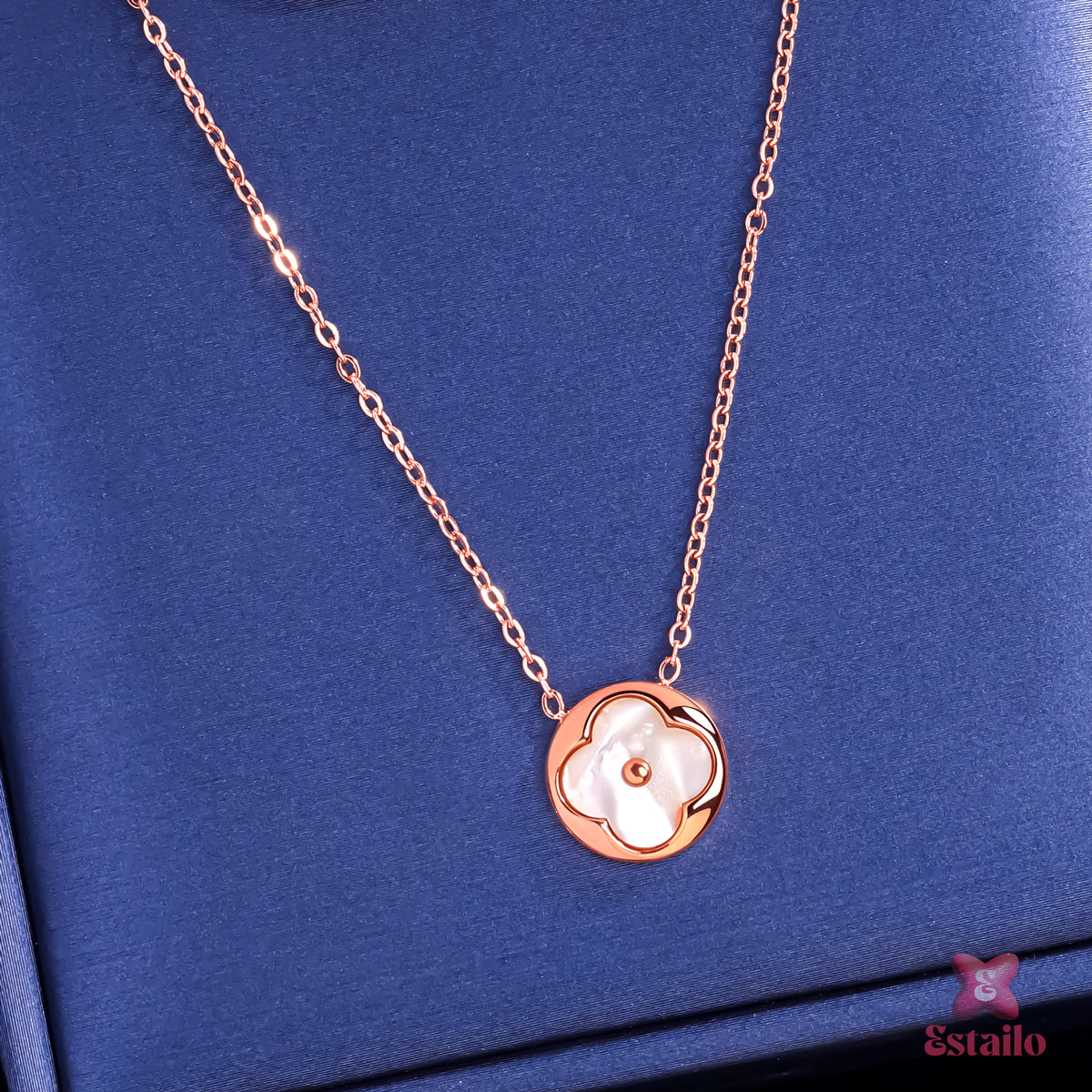 Clover Bloom Necklace Set