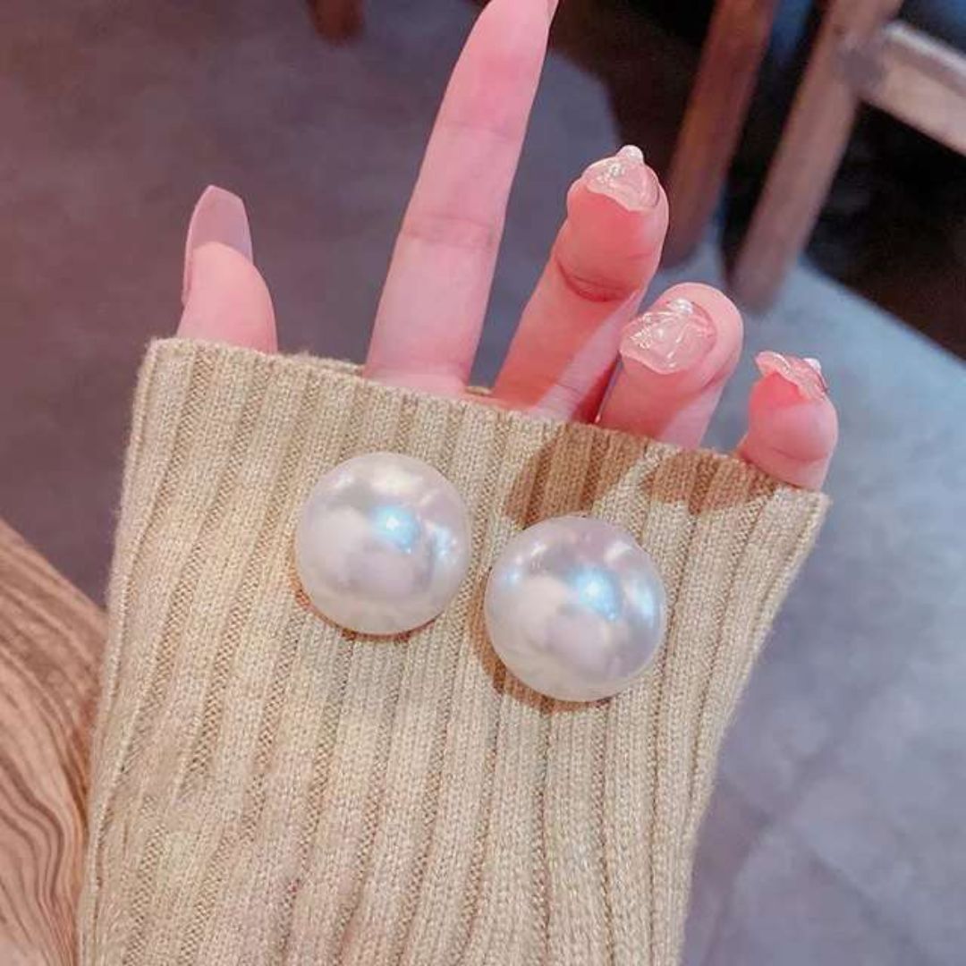 A Pearl Of Wisdom Stud Earrings