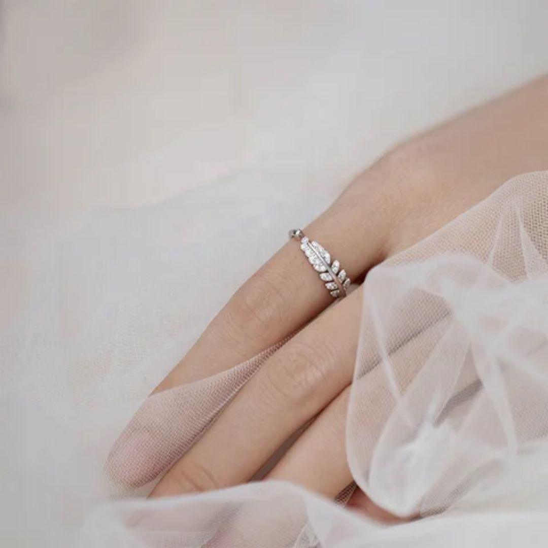 Dazzling Dainty Leaf Ring