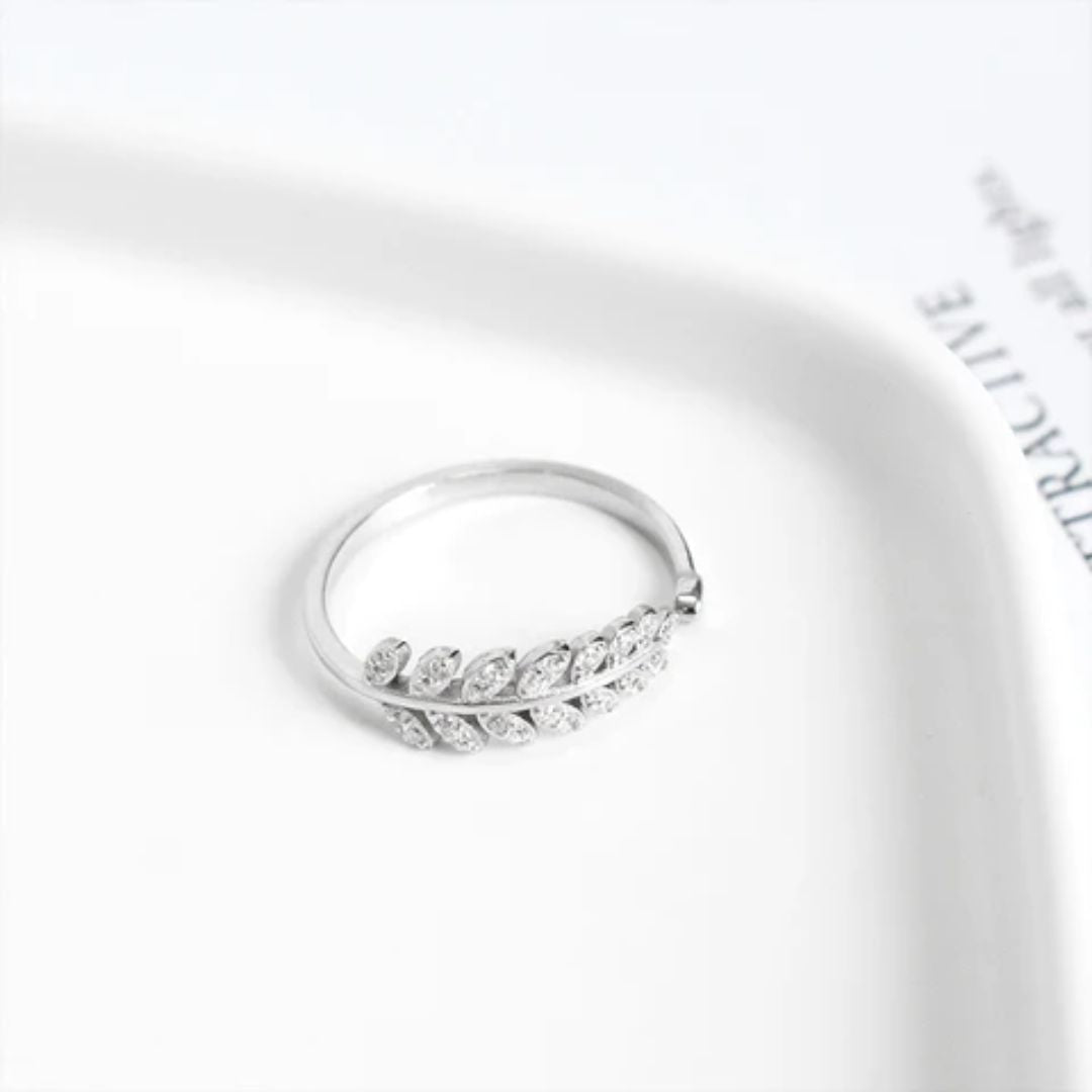 Dazzling Dainty Leaf Ring