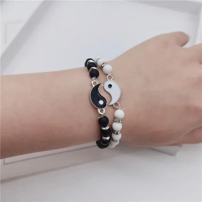 Perky Pearl Bracelet ( White & Black )