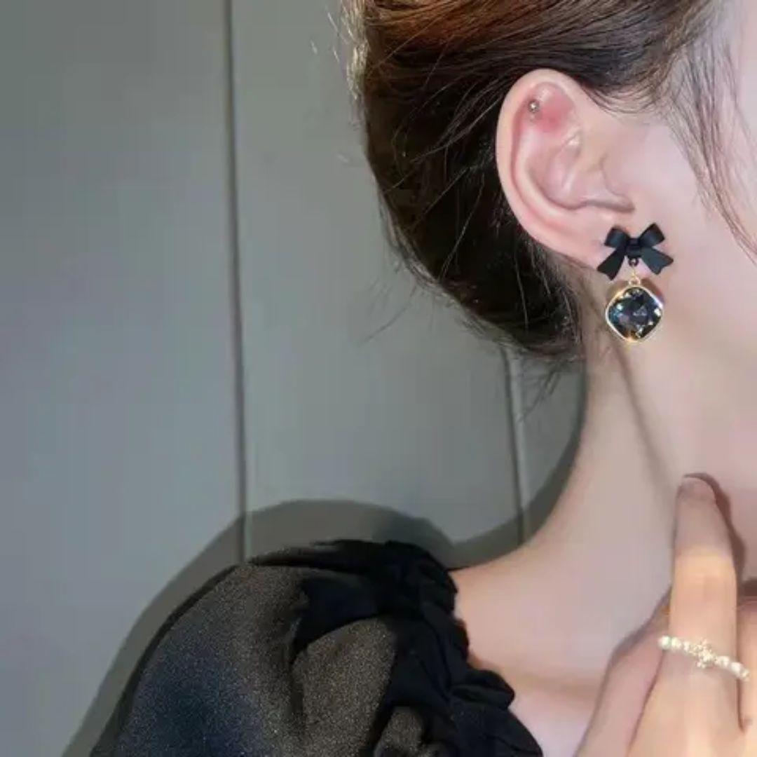 Dazzle Bow Earring