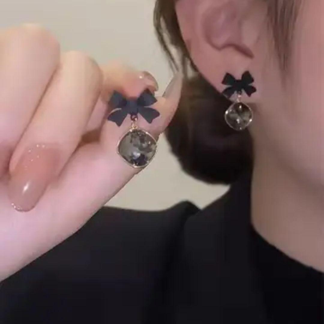 Dazzle Bow Earring