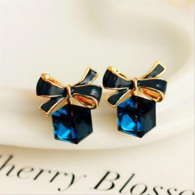 Bling Blogger Bow Earring