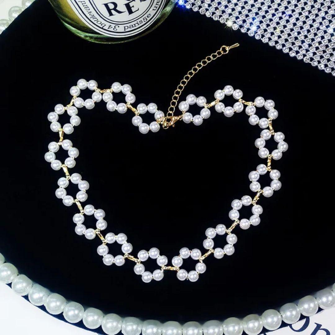 A Pearl Of Wisdom Neckpiece