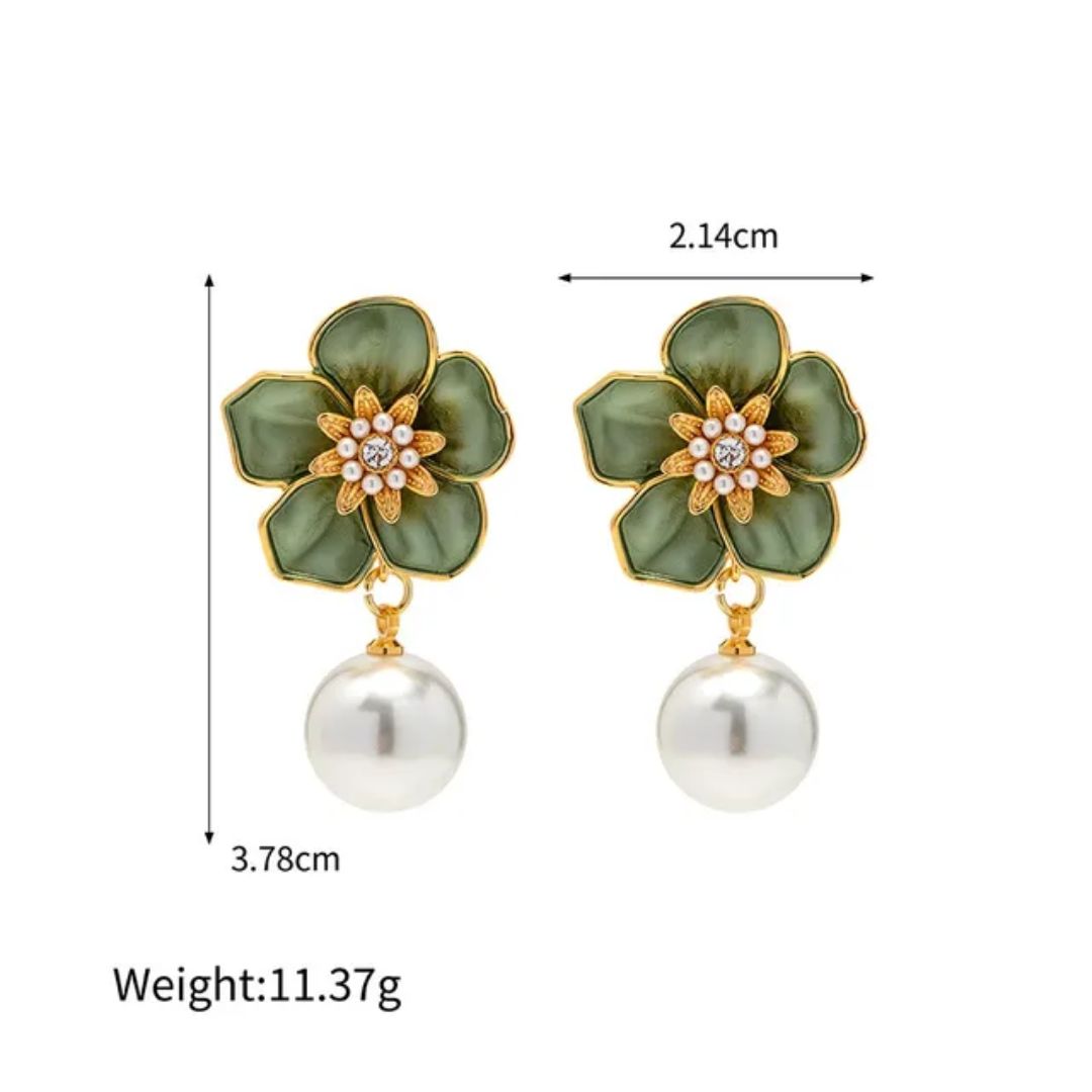 A Pearl Of Flower Earrings