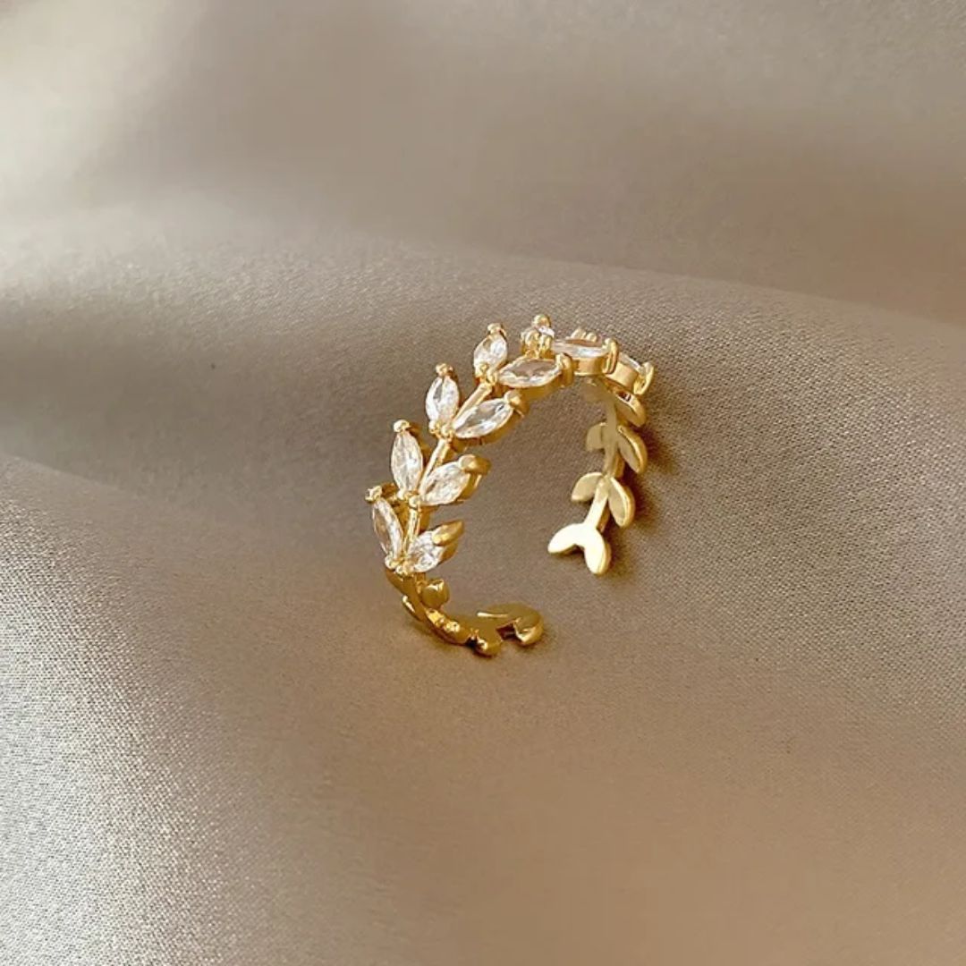 Dazzling Dainty Leaf Ring