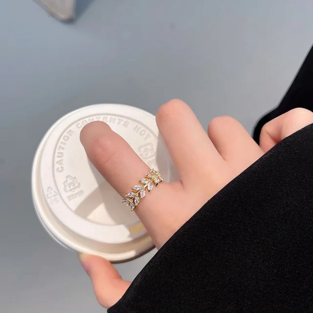 Dazzling Dainty Leaf Ring