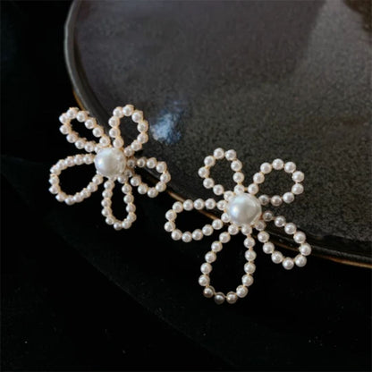 A Pearl Of Flower Earrings