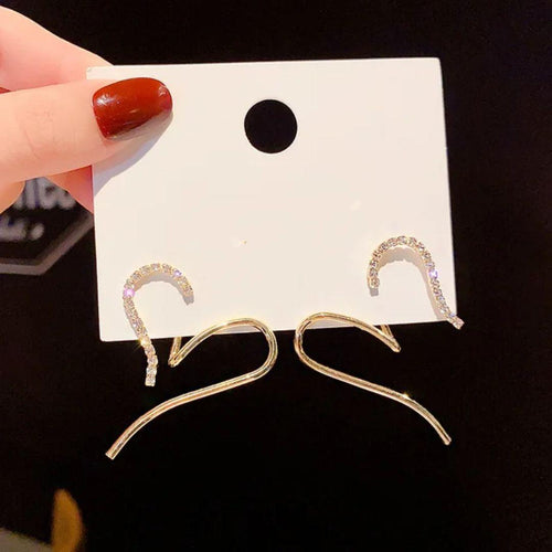 Fancy Kiss Earring