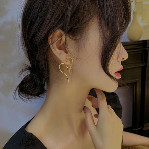 Fancy Kiss Earring
