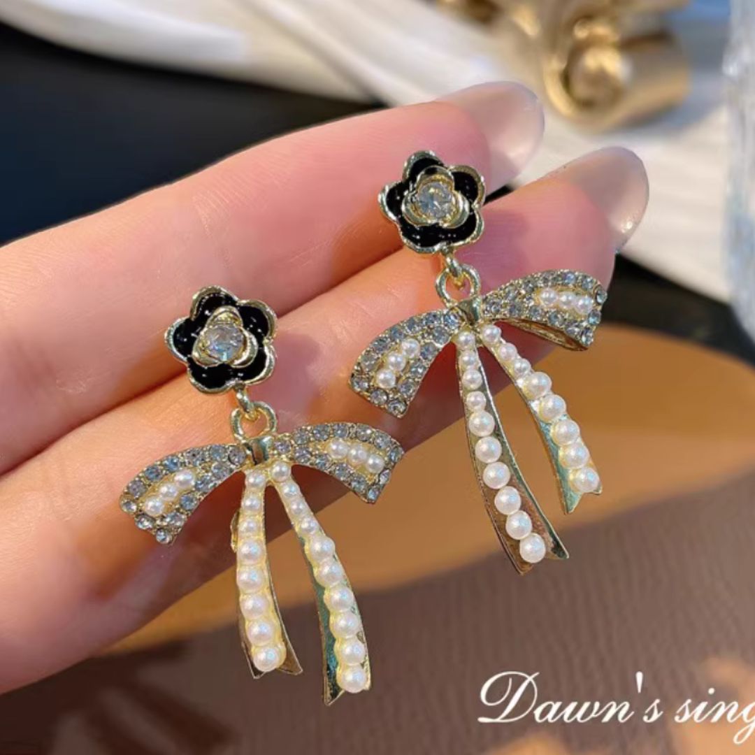 Bling Blogger Bow Earring