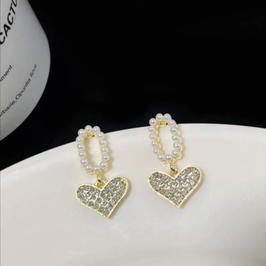 A Pearl Of Wisdom Heart  Earrings