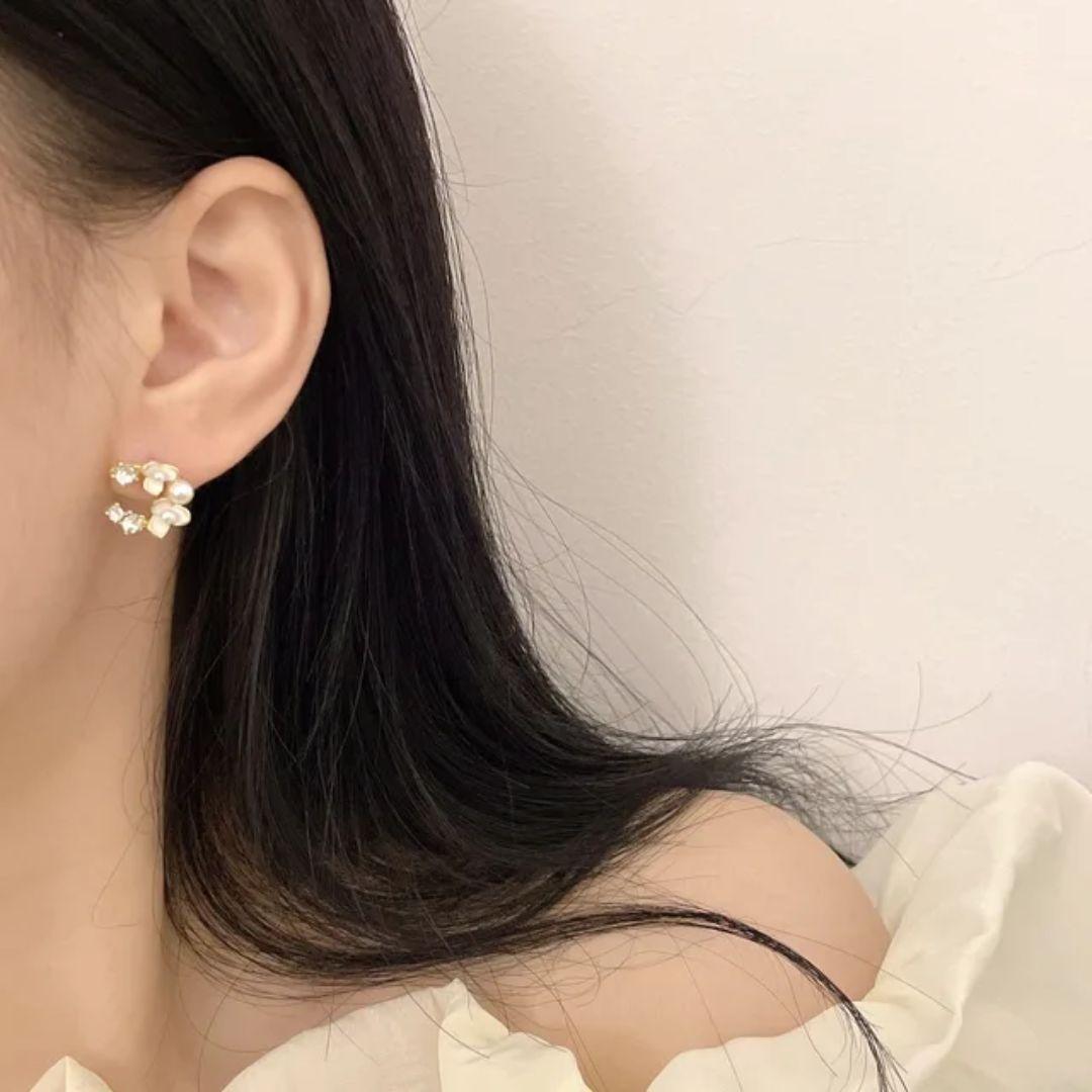 A Pearl Of Flower Earrings