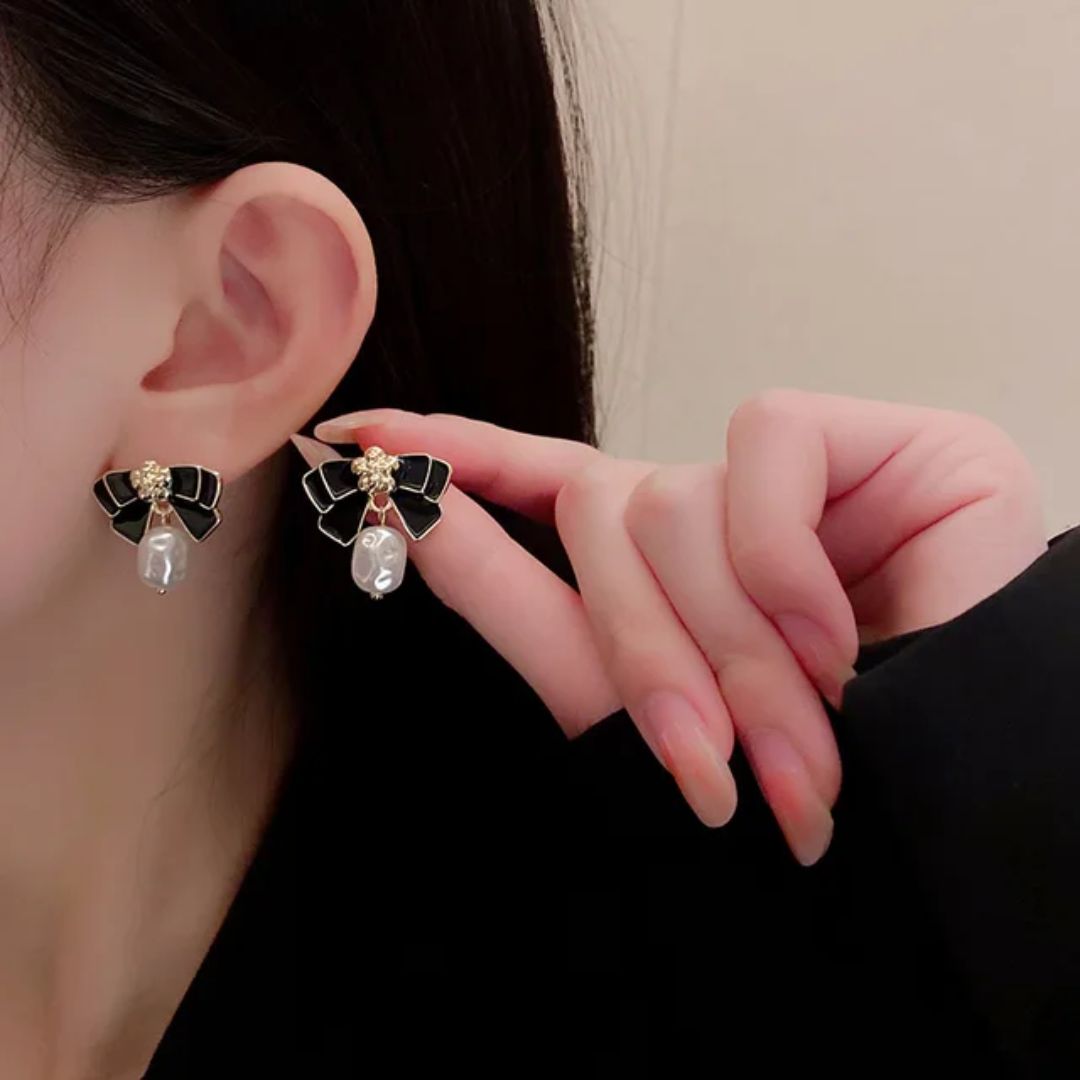 Bling Blogger Bow Earrings ( Black )