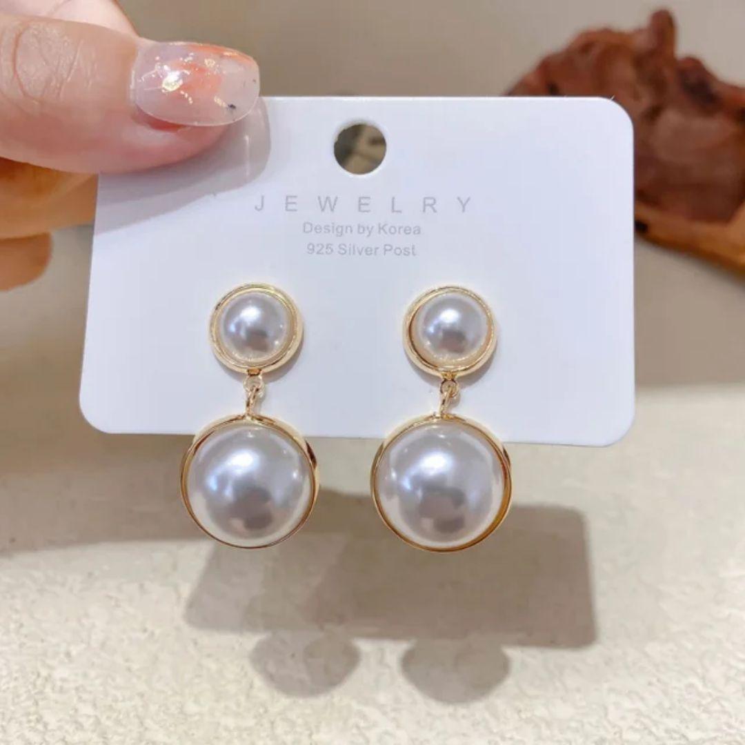 Fleur Pearl Strings Earring