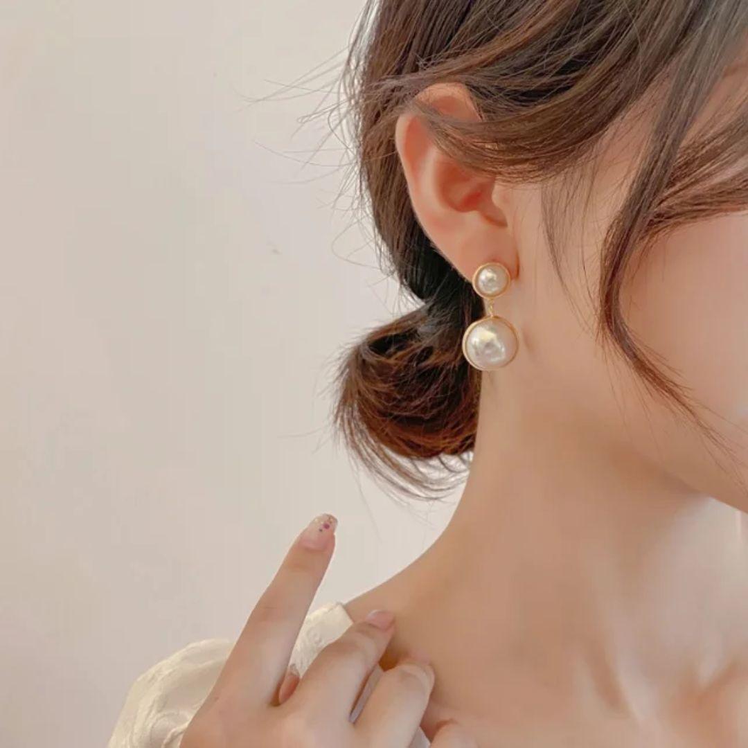 Fleur Pearl Strings Earring
