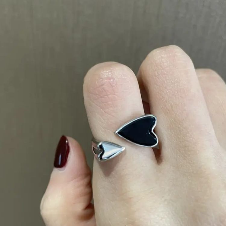 Rule The Heart Ring