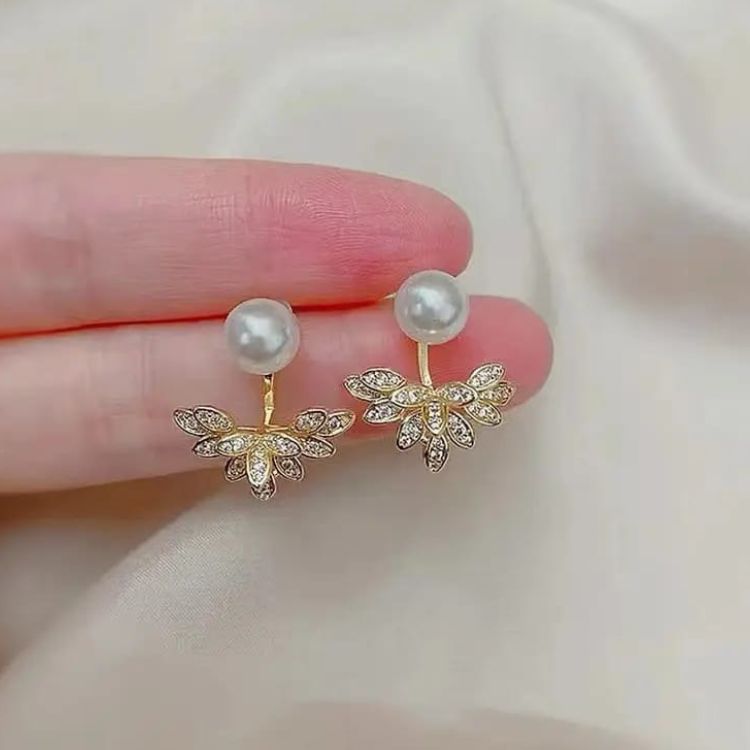 A Pearl Of Wisdom Earrings