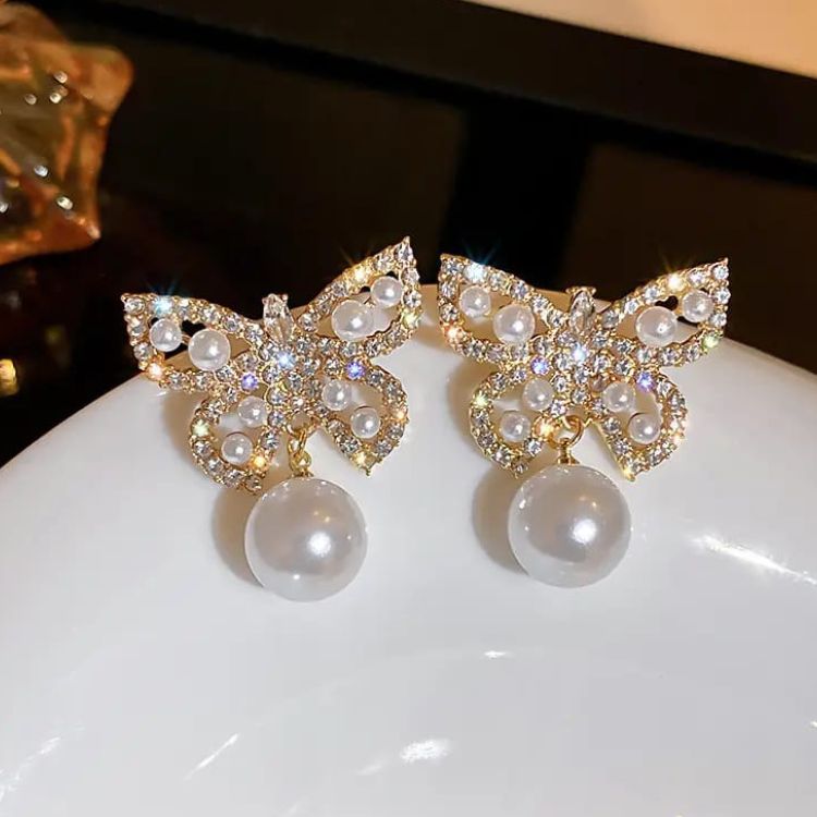 Social Butterfly Pearl Earrings