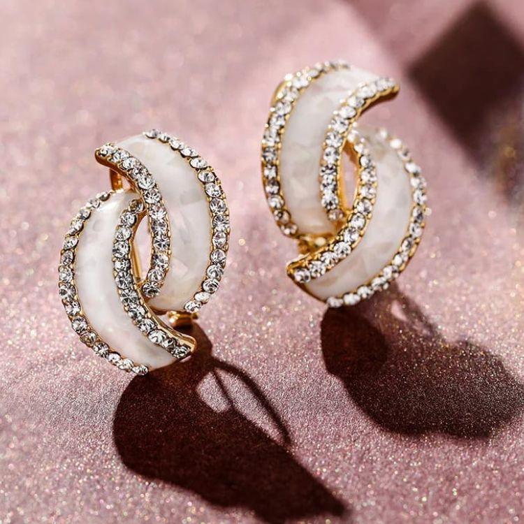Spark Stud Earring