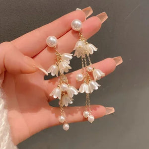 Pearl Fact Long Chain  Earrings