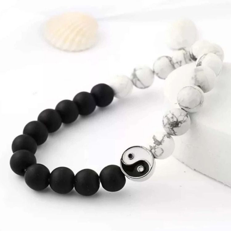 Perky Pearl Black And White Bracelet