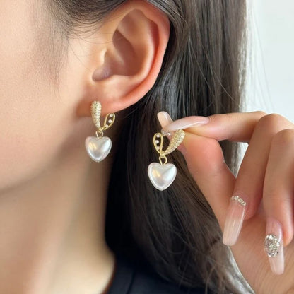 Bling Blogger Pearl Heart Earrings