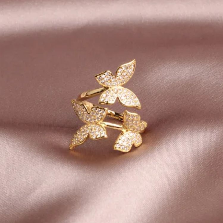 Float like a butterfly Ring