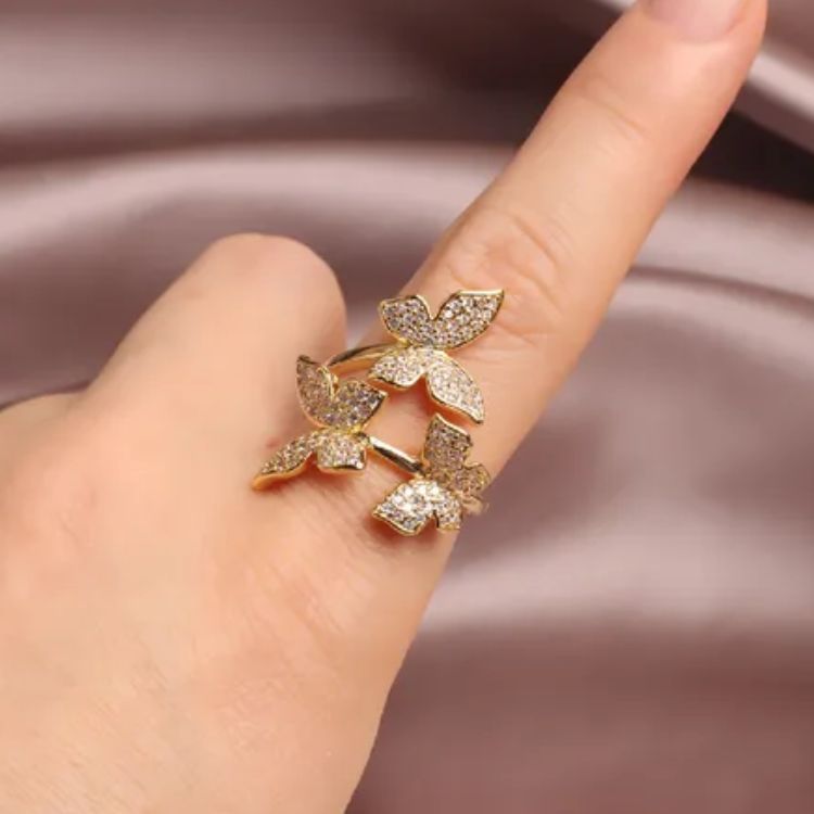 Float like a butterfly Ring