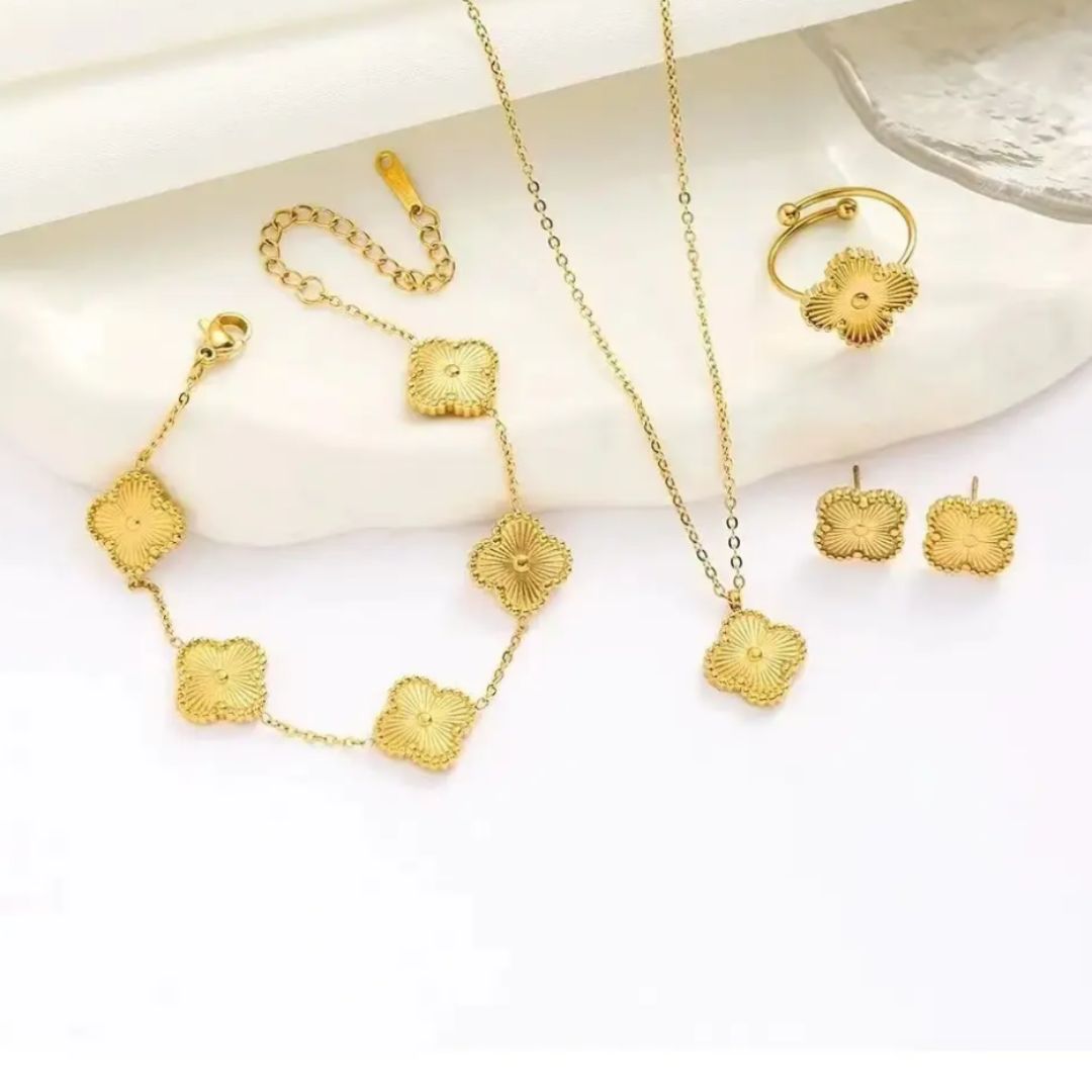 Golden Clover Neckpiece Set