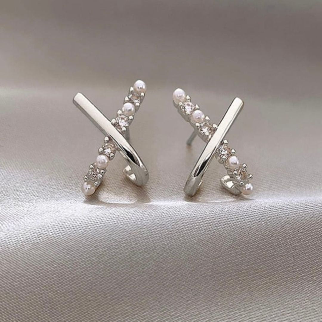 Criss-Cross Pearl Studs Earring