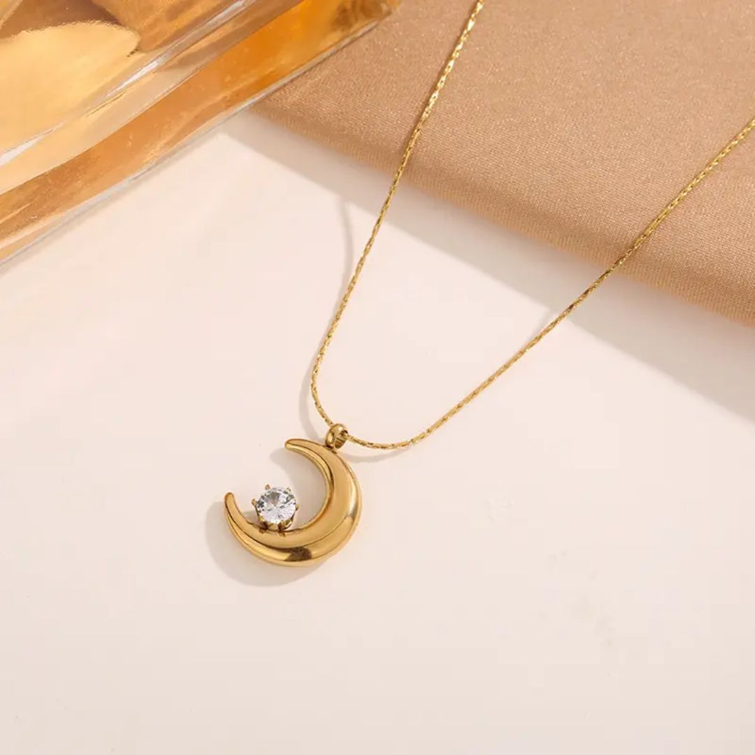 Dainty Moonstone Delight Necklace