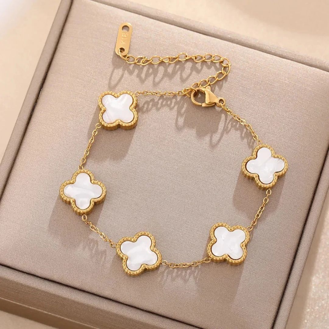 Clover Grace Chain Bracelet