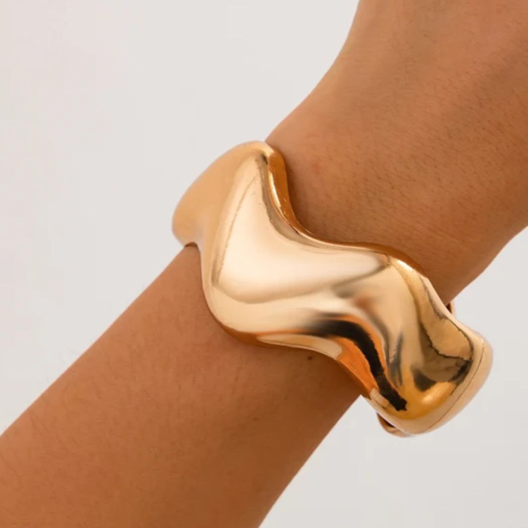 Bold Twirl & Twist Bracelet