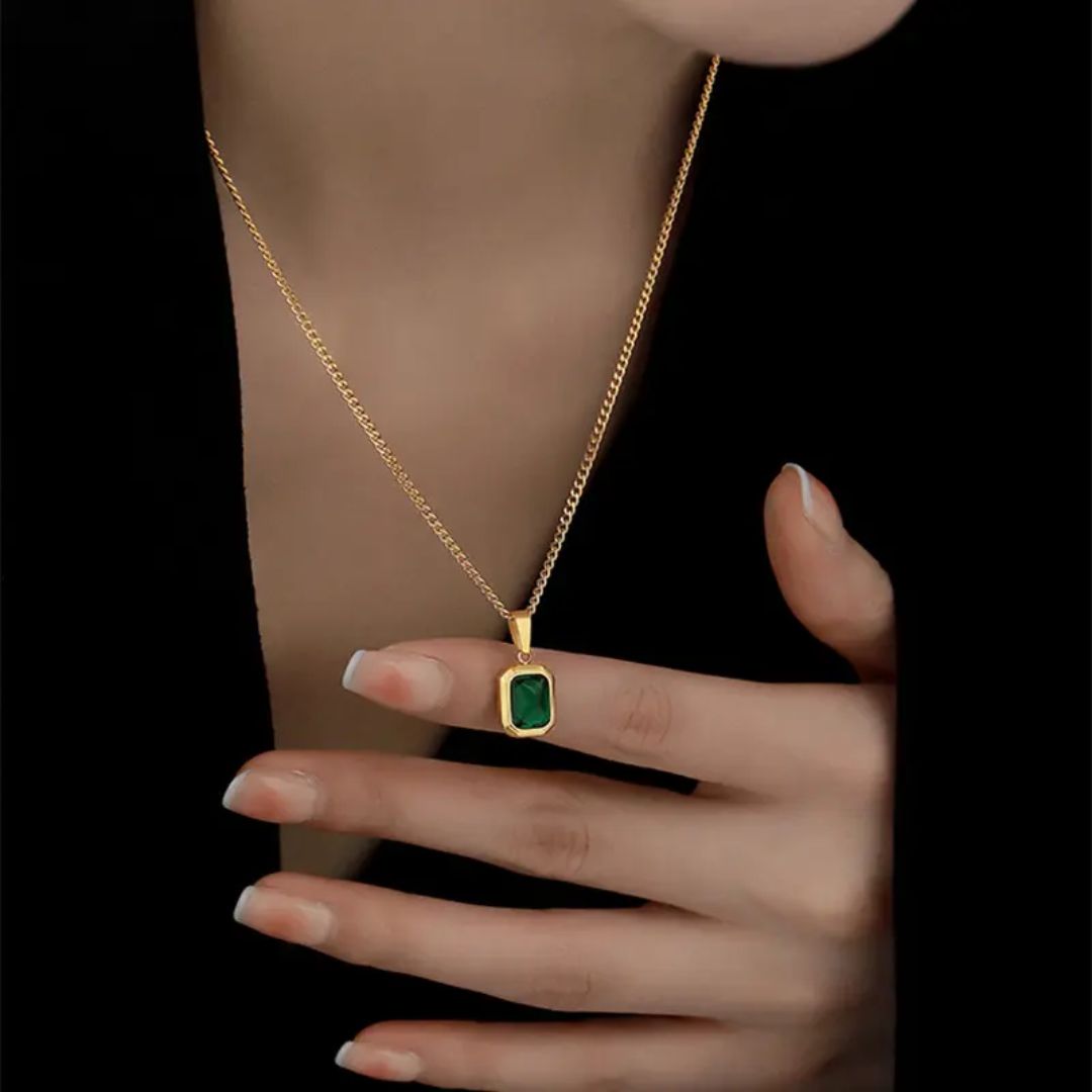 Gleaming Gold Necklace