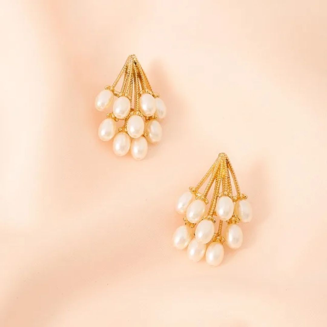 Perky Pearl Earring