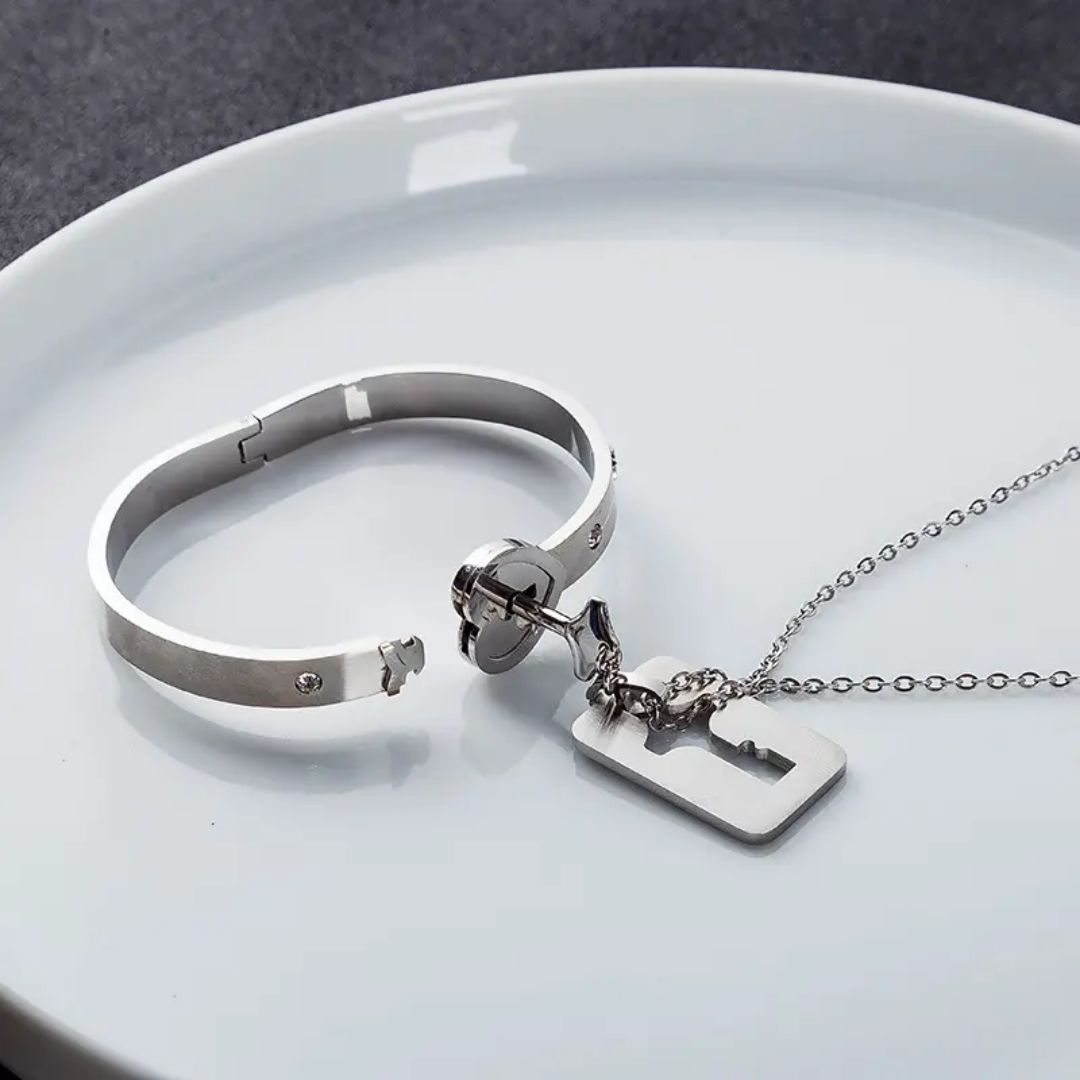 Couple's Lock and Key Bracelet Set