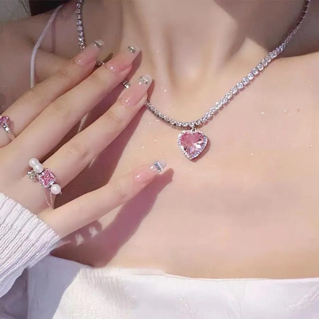 Crystal Love Heart Neckpiece