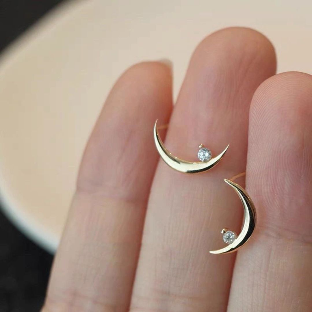 Minimal Moon Earrings