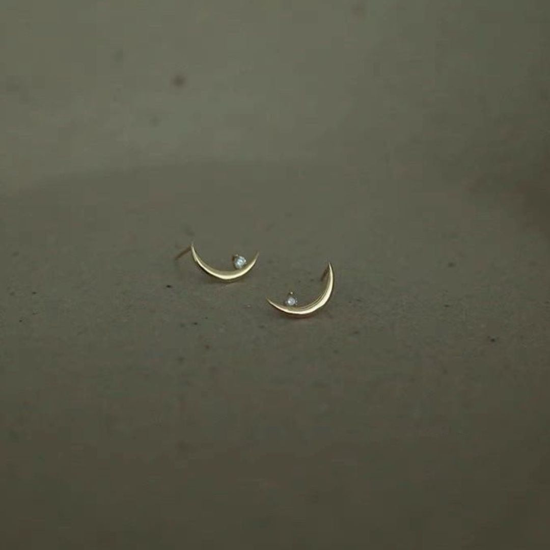Minimal Moon Earrings
