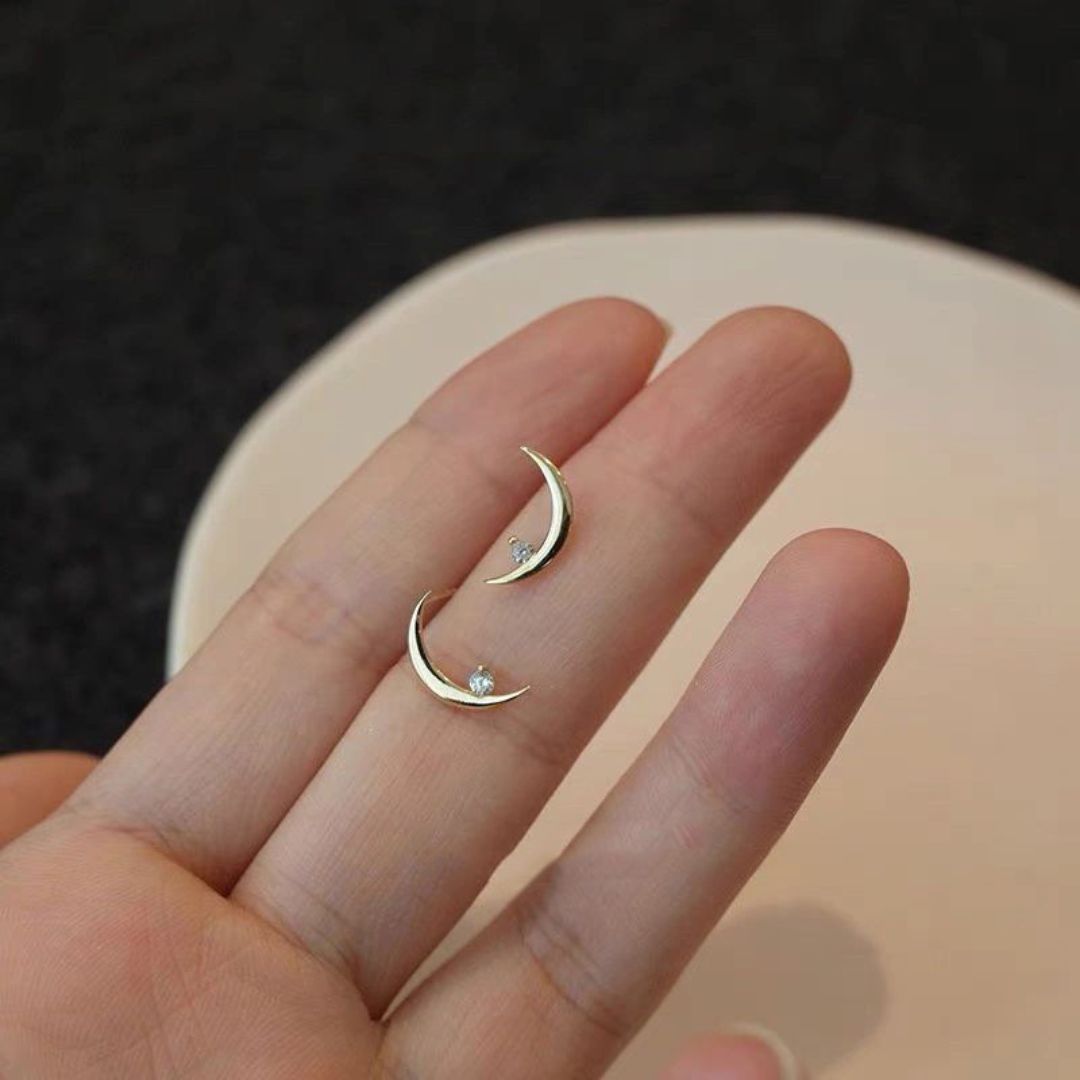 Minimal Moon Earrings
