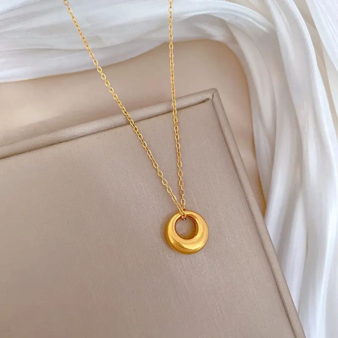 Minimalist Curve Statement Necklace